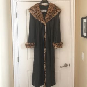 Beautiful long black leather coat by Milano